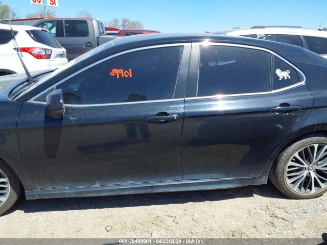 4T1B11HK4JU075761 Toyota CAMRY SE