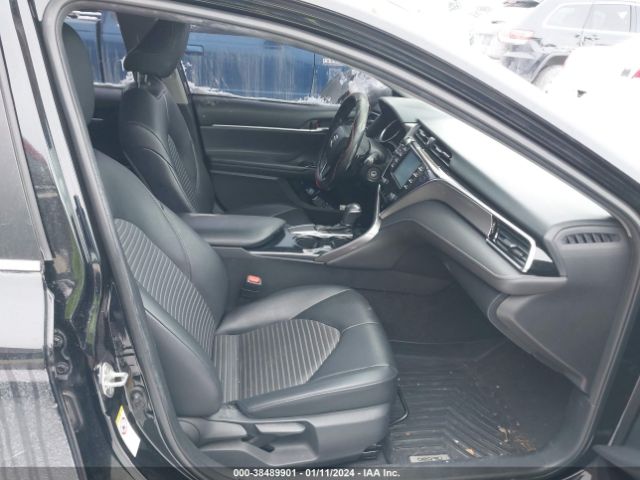 4T1B11HK4JU075761 Toyota CAMRY SE