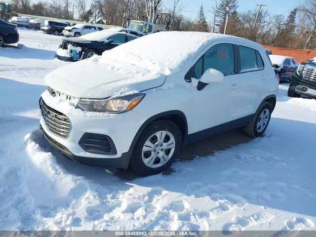 Chevrolet TRAX LS 2017 KL7CJKSB5HB207033 Image 2