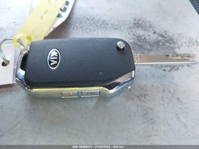 2022 KIA SORENTO LX VIN: 5XYRG4LC7NG107130