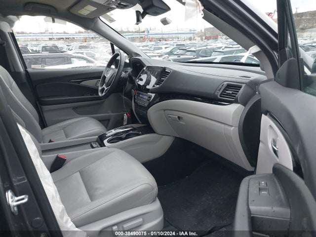Honda Pilot Awd Touring 7 Passenger 2022 5FNYF6H64NB007796 Image 5