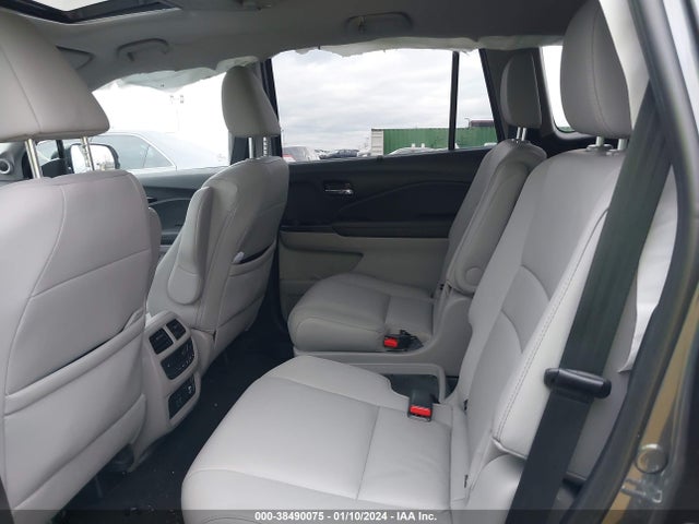 Honda Pilot Awd Touring 7 Passenger 2022 5FNYF6H64NB007796 Image 8