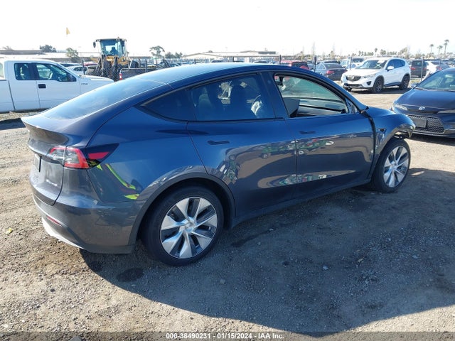 2023 TESLA MODEL Y 7SAYGAEE0PF624503 Photo 3