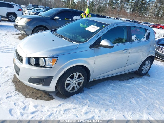 Chevrolet Sonic Lt Auto 2014 1G1JC6SG5E4104064 Image 2