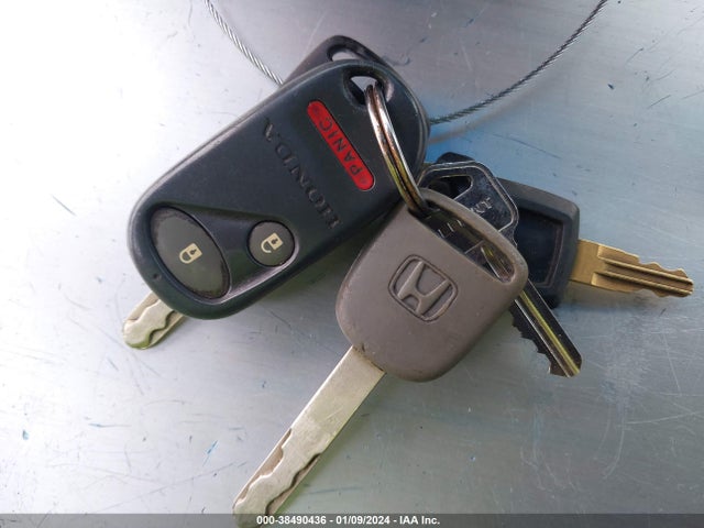 2003 HONDA PILOT EX-L VIN: 2HKYF18573H518573