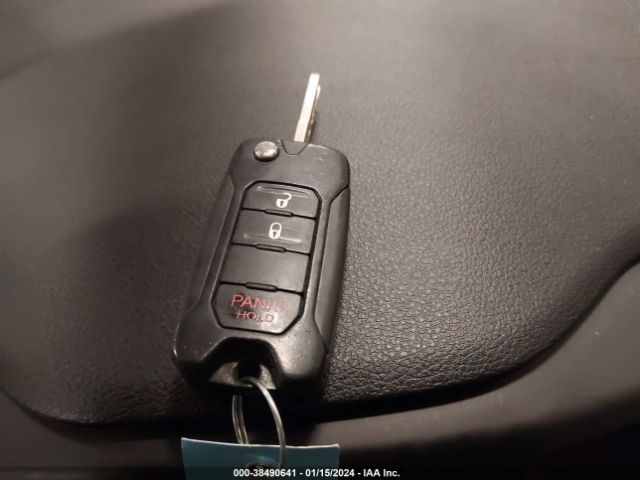 ZACCJAAT5FPC02912 Jeep Renegade Sport