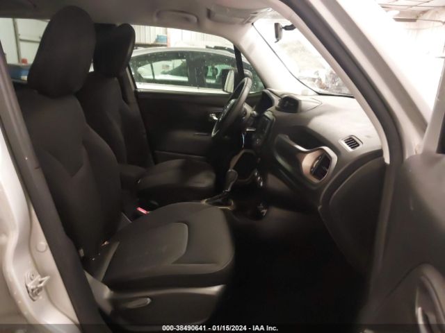 ZACCJAAT5FPC02912 Jeep Renegade Sport