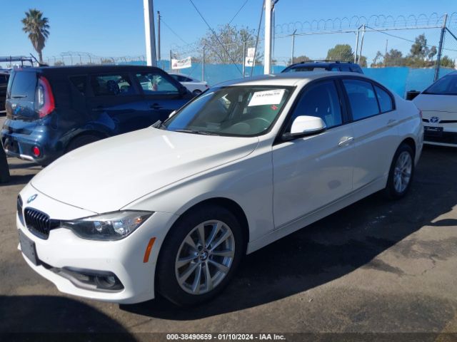 WBA8A9C32HK864264 BMW 320i