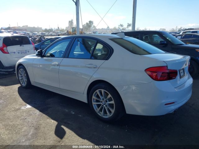 WBA8A9C32HK864264 BMW 320i