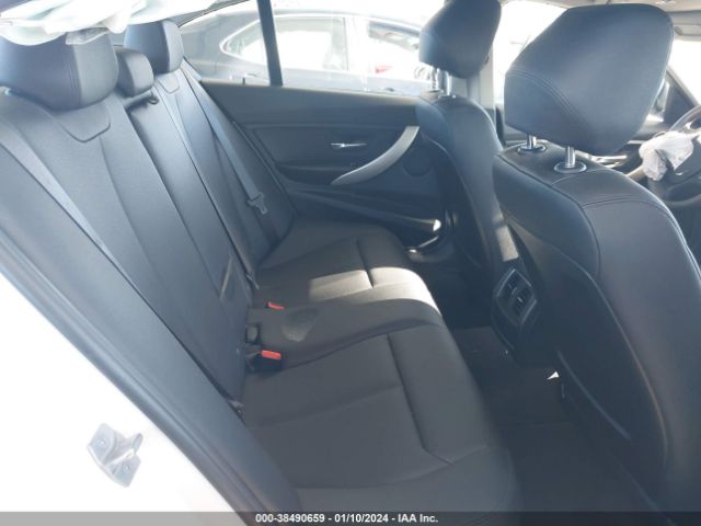 WBA8A9C32HK864264 BMW 320i