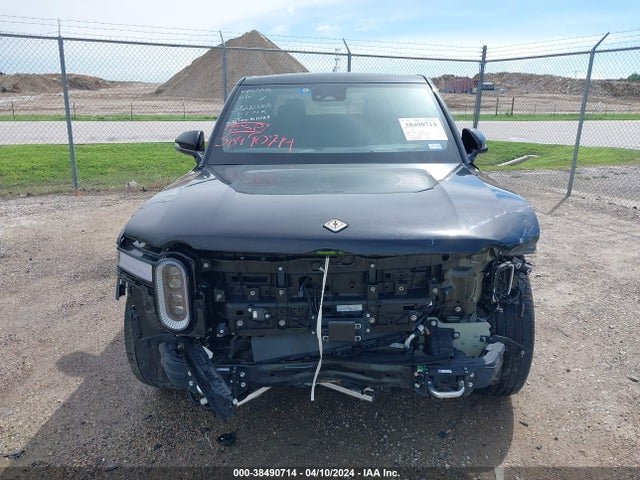 Rivian R1t Adventure 2022 7FCTGAAA7NN014889 Image 11