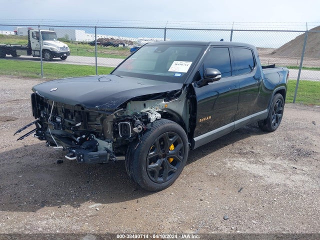 Rivian R1t Adventure 2022 7FCTGAAA7NN014889 Image 2