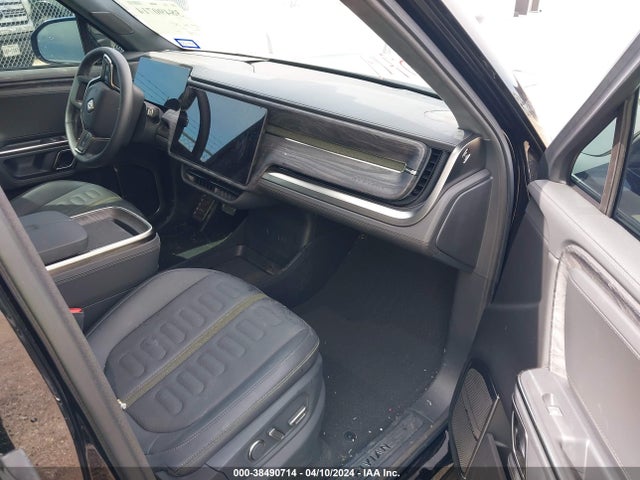 Rivian R1t Adventure 2022 7FCTGAAA7NN014889 Image 5