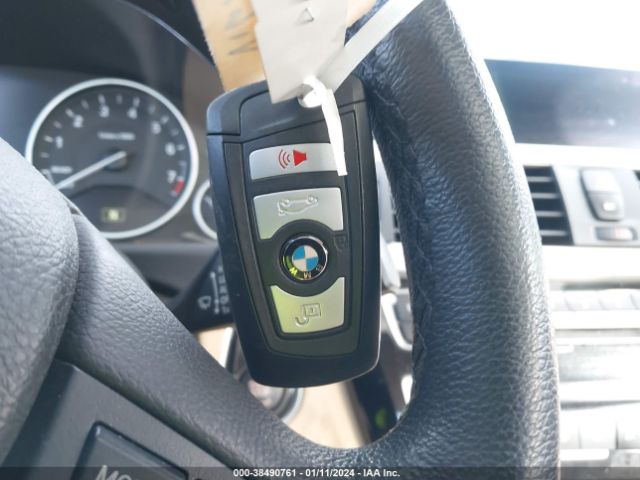 WBA8A3C56JA498822 BMW 320i Xdrive