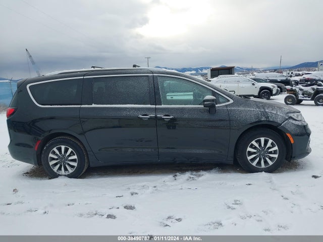 Chrysler Pacifica Touring L 2021 аукцион фото