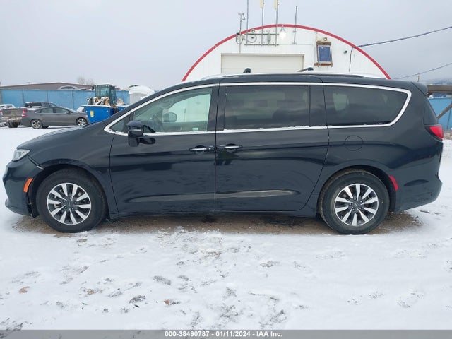 Chrysler Pacifica Touring L 2021 аукцион фото