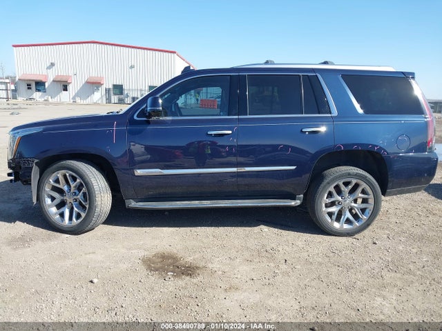1GYS3BKJ7HR352303 Cadillac Escalade Luxury