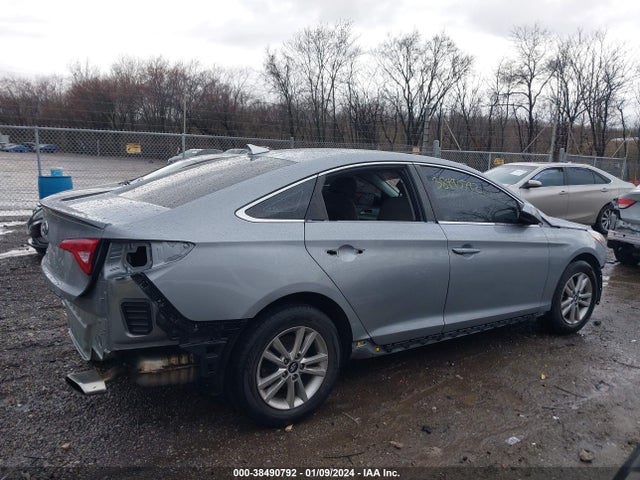 Hyundai SONATA SE 2015 5NPE24AF9FH064530 Image 14