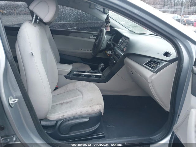 Hyundai SONATA SE 2015 5NPE24AF9FH064530 Image 5