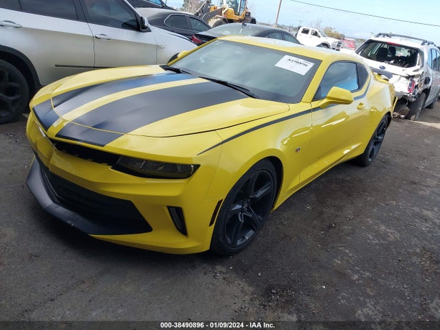 Chevrolet Camaro 1lt 2018 1G1FB1RX5J0141022 Image 2