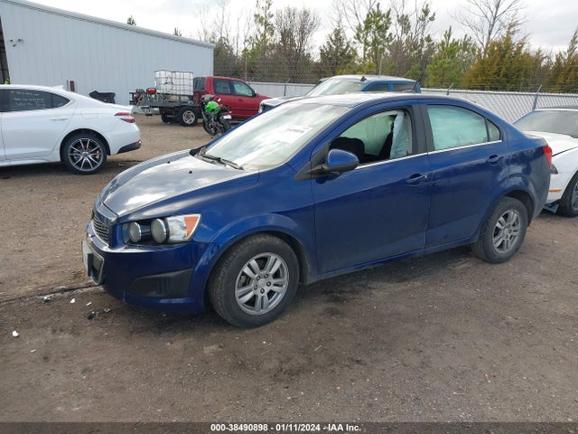 Chevrolet Sonic Lt Auto 2014 1G1JC5SH4E4227728 Image 2