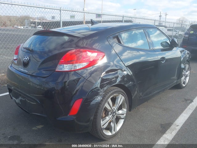 Hyundai Veloster Value Edition 2017 KMHTC6AD5HU321024 Image 4