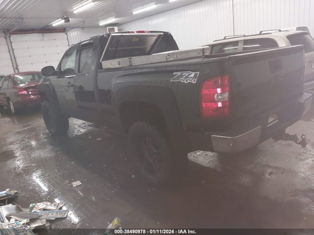 2008 CHEVROLET SILVERADO 1500 LT1 VIN: 2GCEK19J581276935