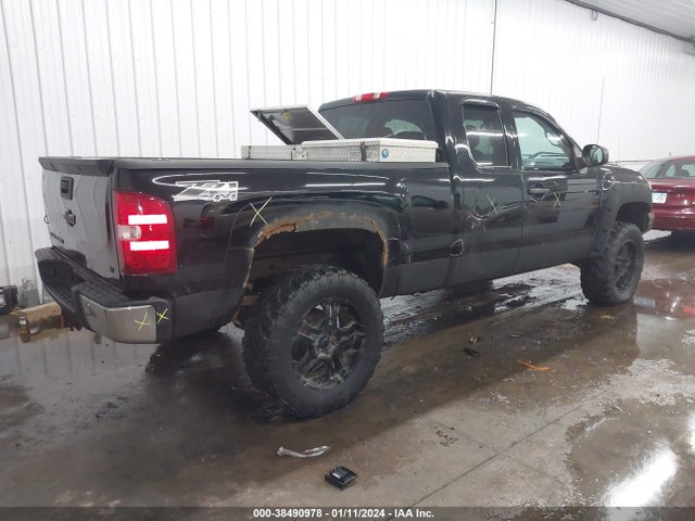 2008 CHEVROLET SILVERADO 1500 LT1 VIN: 2GCEK19J581276935