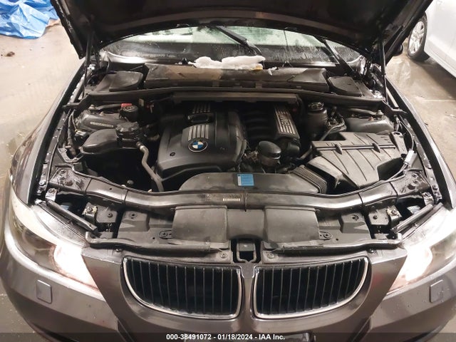 2008 BMW 328XI VIN: WBAVC93518K040092
