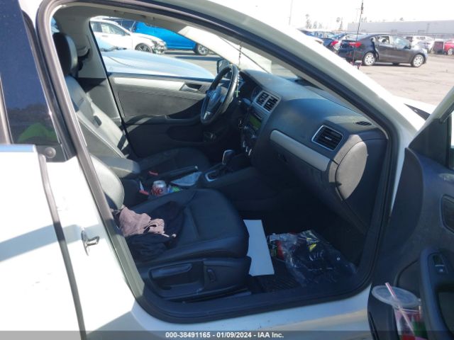 3VWD17AJ2EM408127 Volkswagen Jetta 1.8t Se
