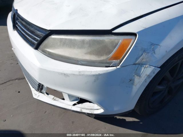 3VWD17AJ2EM408127 Volkswagen Jetta 1.8t Se