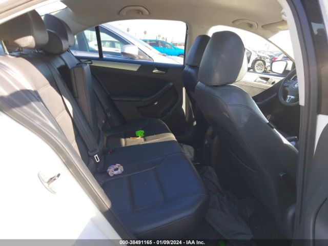 3VWD17AJ2EM408127 Volkswagen Jetta 1.8t Se