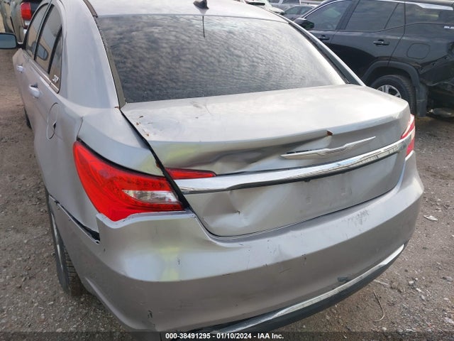 1C3CCBBB8EN127625 Chrysler 200 Touring
