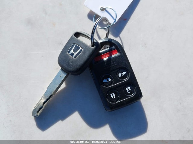 2006 HONDA ODYSSEY EX-L VIN: 5FNRL38656B445238