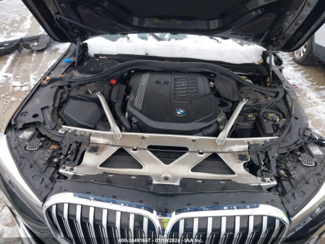 WBA7T4C08NCG99229 BMW 740i Xdrive