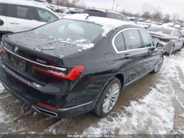 WBA7T4C08NCG99229 BMW 740i Xdrive