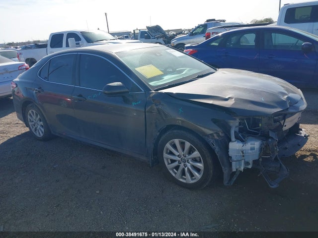 2018 4T1B11HK6JU115550 головне зображення