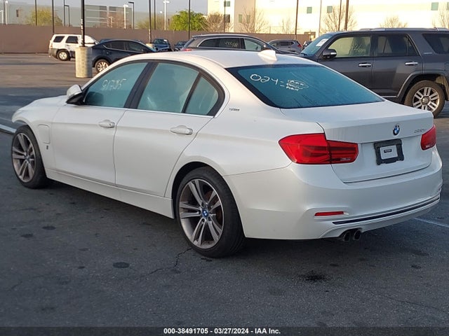 BMW 330e Iperformance 2018 WBA8E1C51JA171592 Image 3