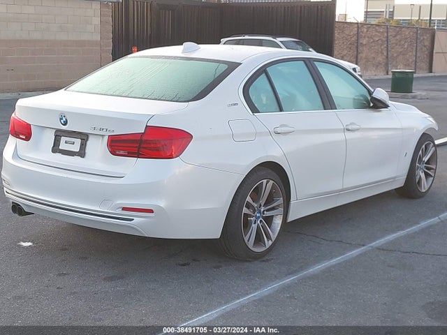 BMW 330e Iperformance 2018 WBA8E1C51JA171592 Image 4
