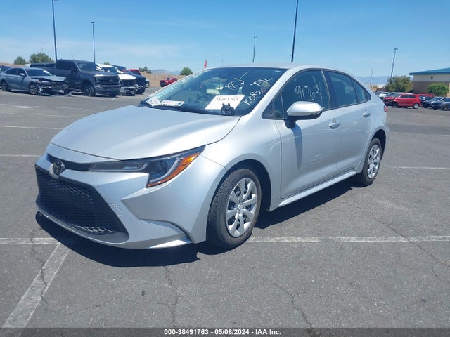 Toyota COROLLA LE 2022 JTDEPMAE2N3004060 Image 2