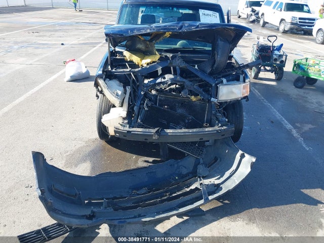 2006 SCION XB VIN: JTLKT334864089158
