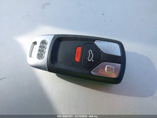 WAUKMAF49JN013733 Audi A4 2.0t Tech Ultra Premium/2.0t Ultra Premium