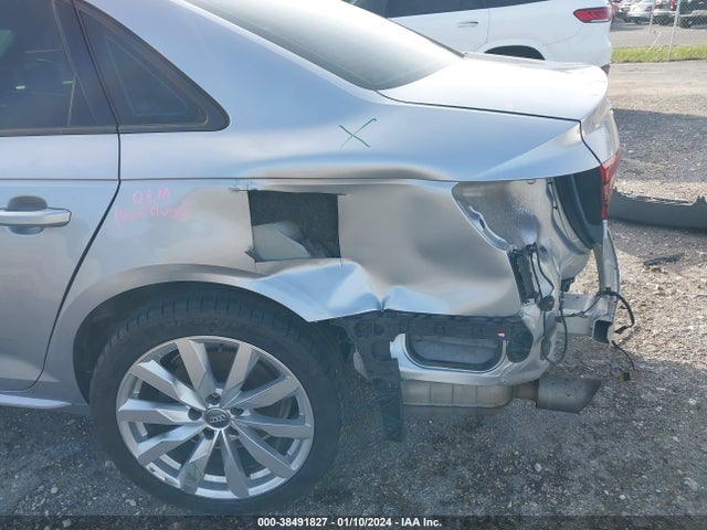 WAUKMAF49JN013733 Audi A4 2.0t Tech Ultra Premium/2.0t Ultra Premium