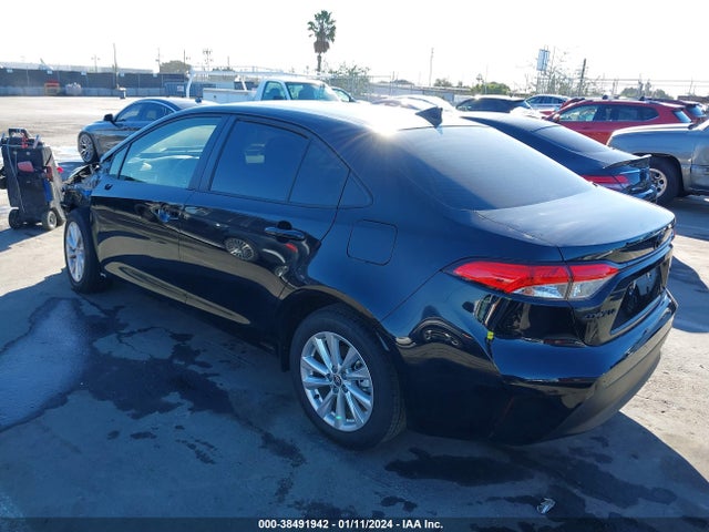 Toyota COROLLA LE 2024 JTDB4MEEXR3018994 Image 3