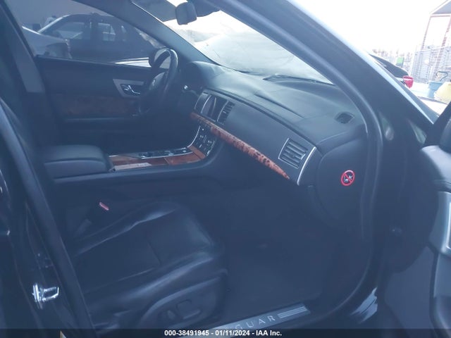 2009 JAGUAR XF SAJWA07C591R43940 Photo 4