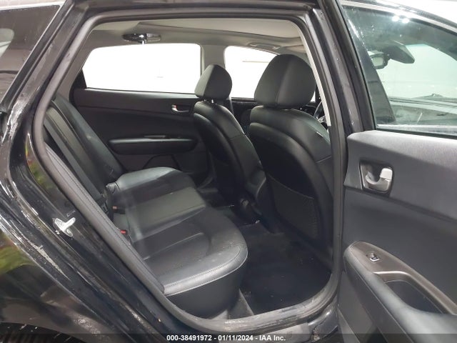 KIA Optima S 2019 5XXGT4L39KG373655 Image 8