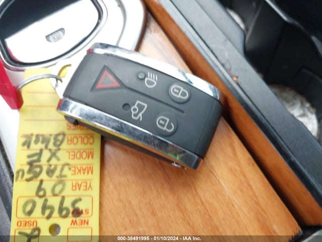 2010 JAGUAR XF SAJWA0FA6AHR59365 Photo 10