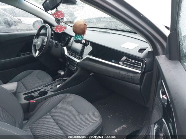 2022 KIA NIRO PLUG-IN HYBRID KNDCM3LD3N5543371 Photo 4