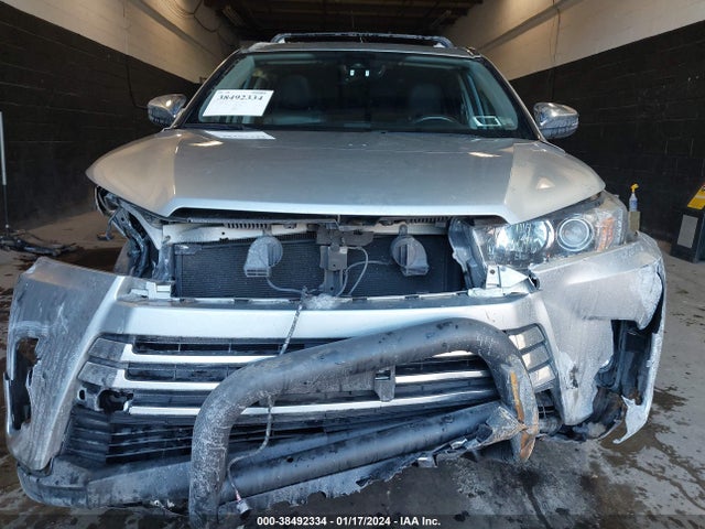 2017 TOYOTA HIGHLANDER LIMITED VIN: 5TDDZRFH2HS416181