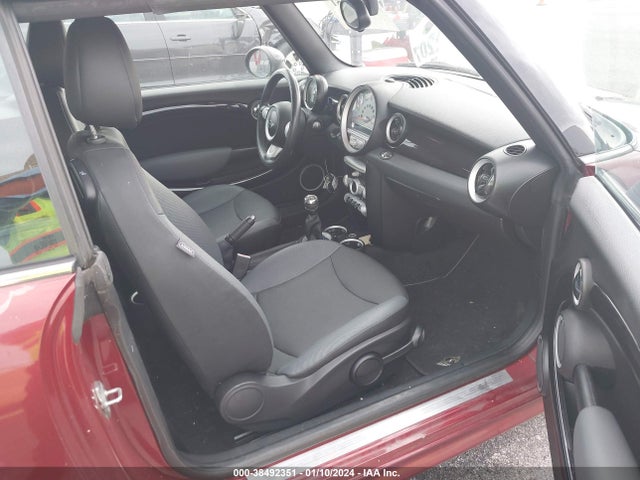 2009 MINI COOPER WMWMR33549TJ93780 Photo 4